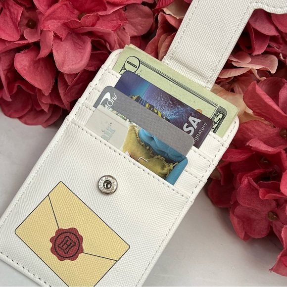 Harry Potter Hedwig the Owl Hogwarts Slim Wallet - Picture 7 of 11